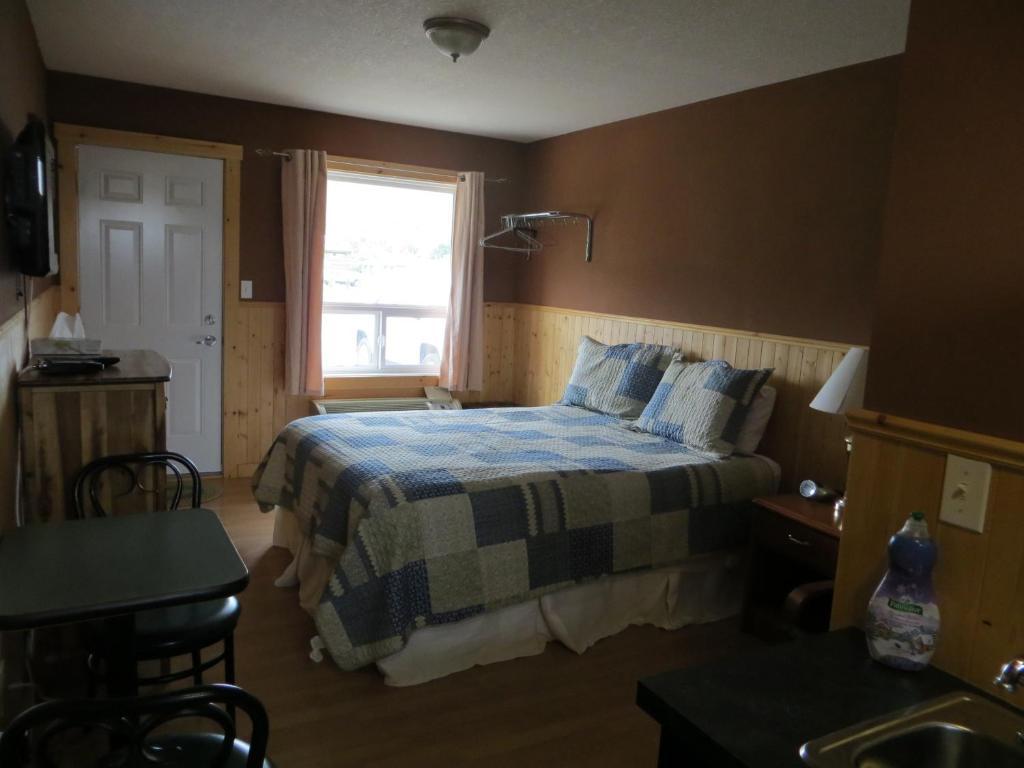 Fort Motel Форт Маклауд Стая снимка