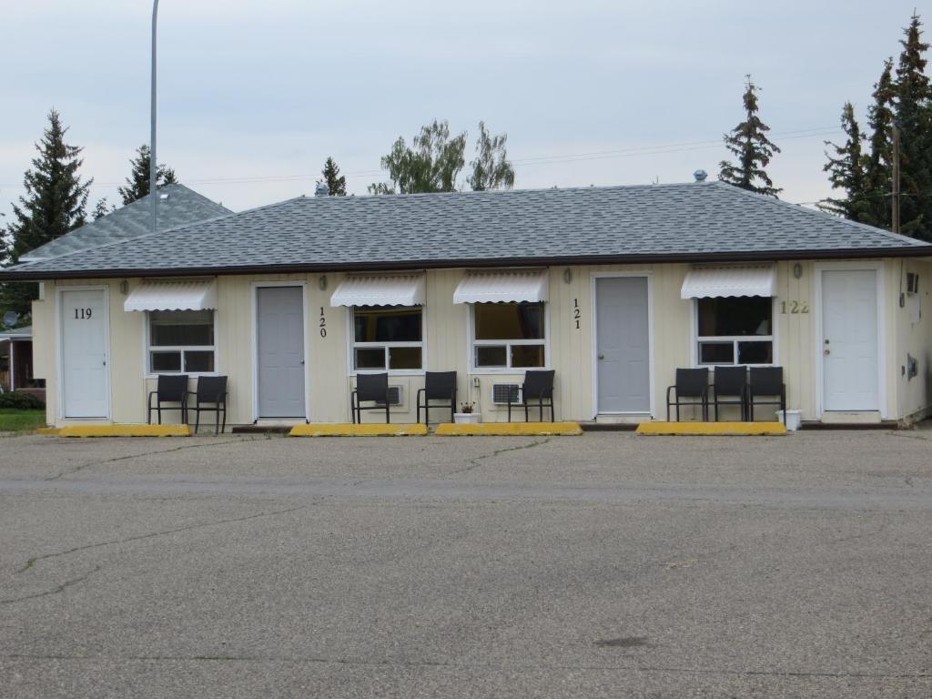 Fort Motel Форт Маклауд Екстериор снимка