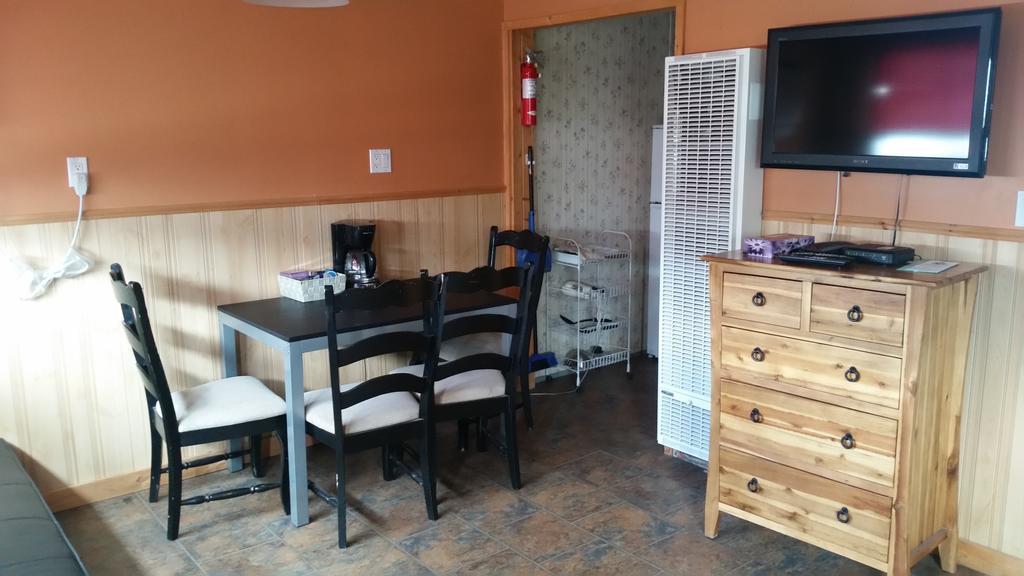 Fort Motel Форт Маклауд Екстериор снимка