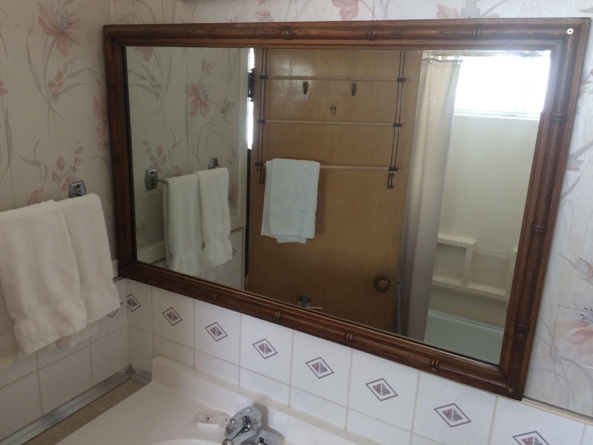 Fort Motel Форт Маклауд Екстериор снимка